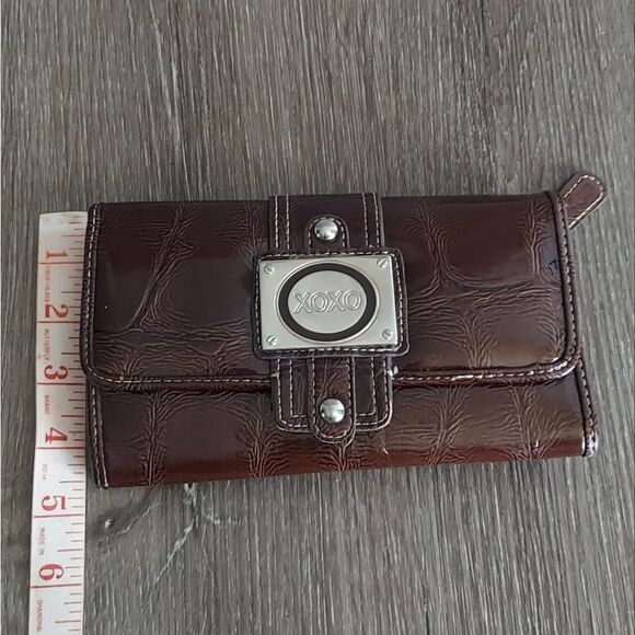 XOXO Vintage Brown Crocodile Print Wallet - Picture 8 of 8